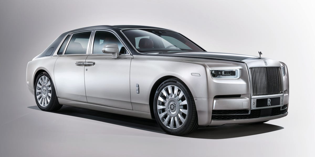 The 2018 Rolls-Royce Phantom Is a $550,000 Ultra-Luxury Car 