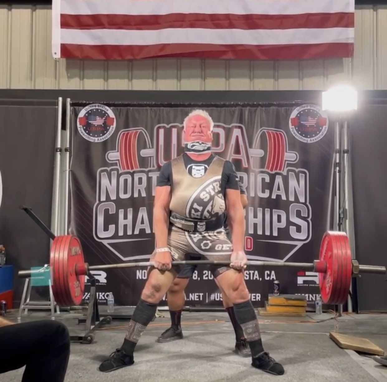 Edwardsville teen sets national deadlifting record