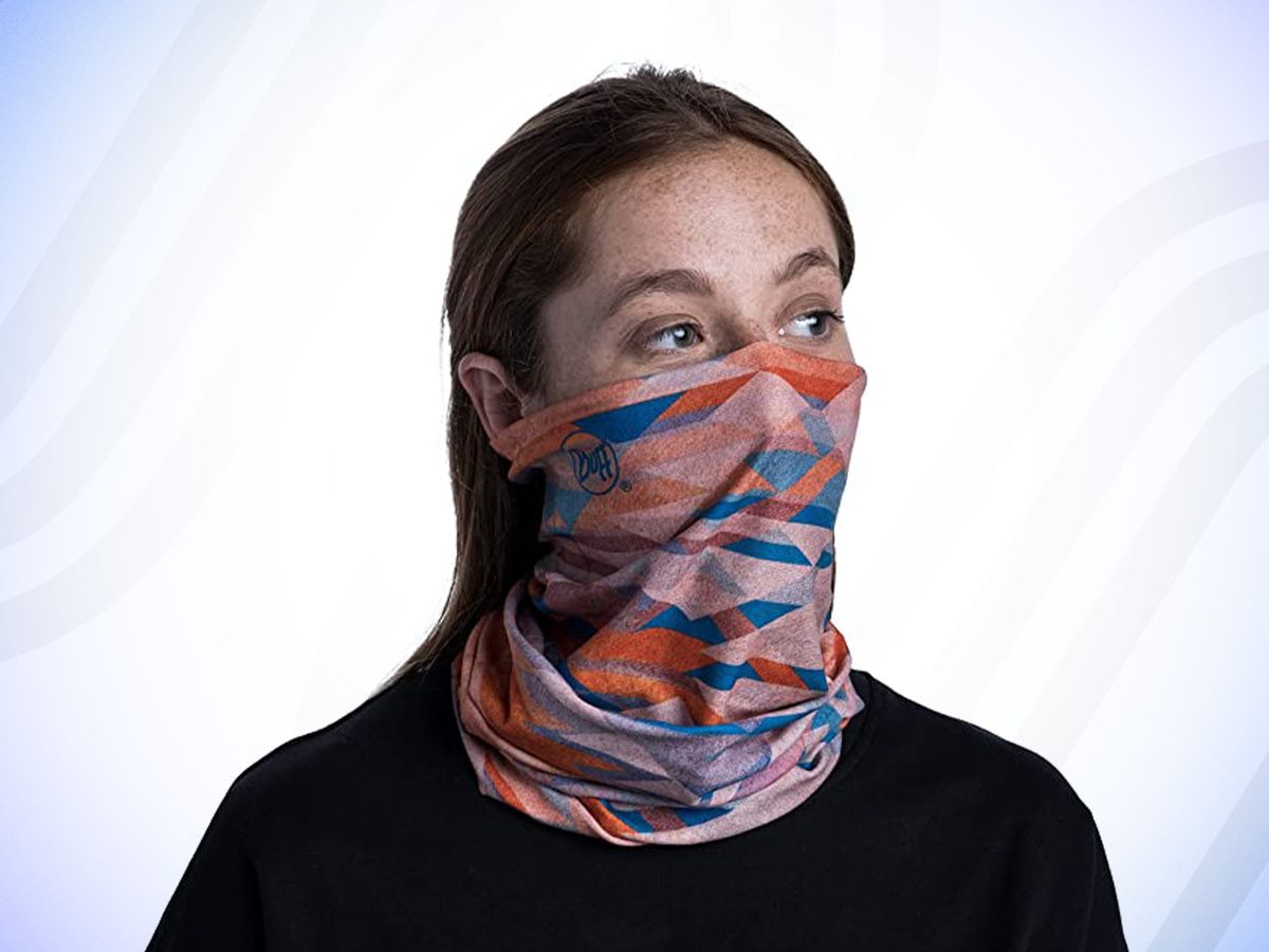 The 6 Best Neck Gaiters in 2023 - Neck Buffs for Running
