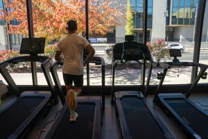 treadmill plans, man on treadmill