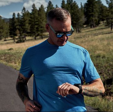 Runner looking at his watch, Arizona, 2019