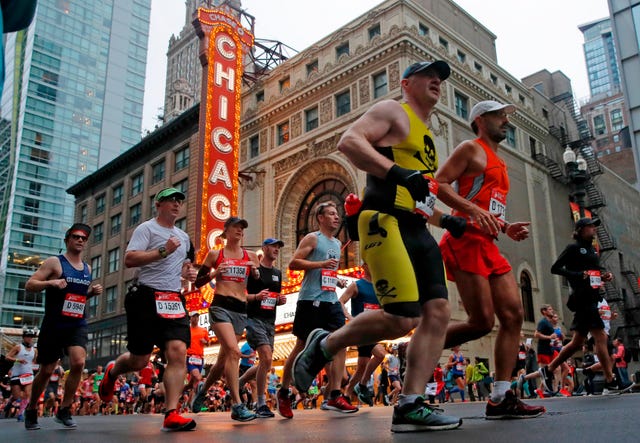 los corredores populares durante el maratón de chicago, uno de los 'majors' del atletismo