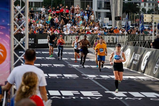 athletics us marathon miami, how to pace a half marathon