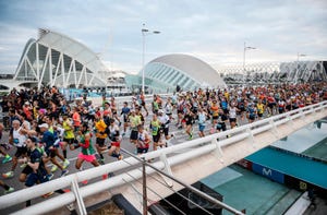 deelnemers van de valencia marathon