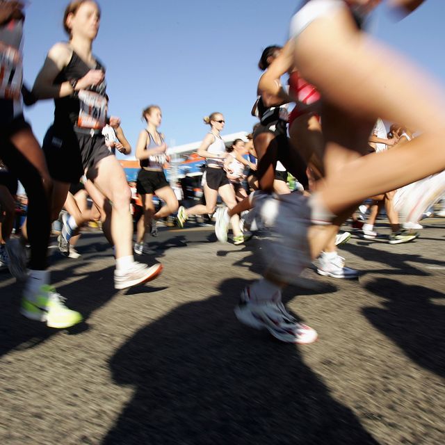 thousands run in new york marathon