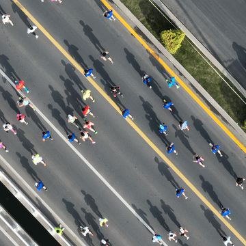 over 20,000 runners compete in 2023 yangzhou half Explosive