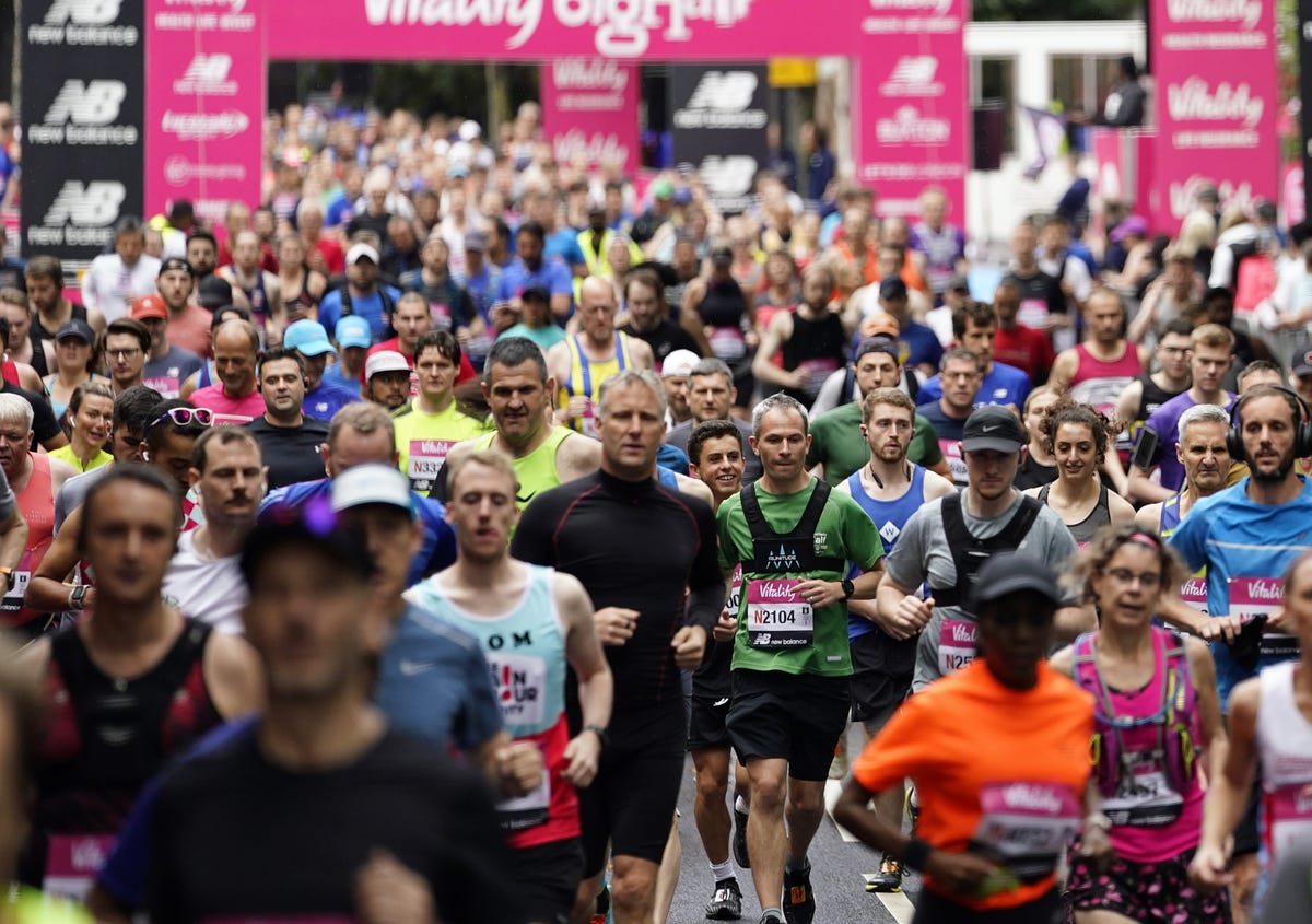 preview for 15.000 personas corren la Media Maratón de Berlín 2021