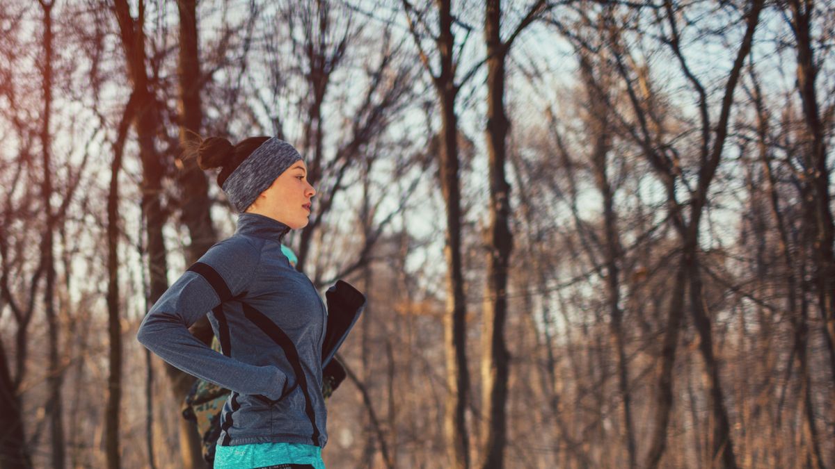 preview for The 6 Best Tips for Running in the Snow