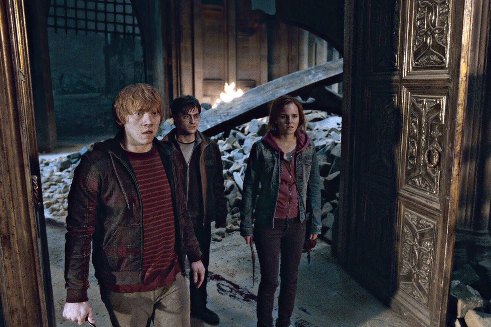 harry, ron and hermione in harry potter and the deathly hallows