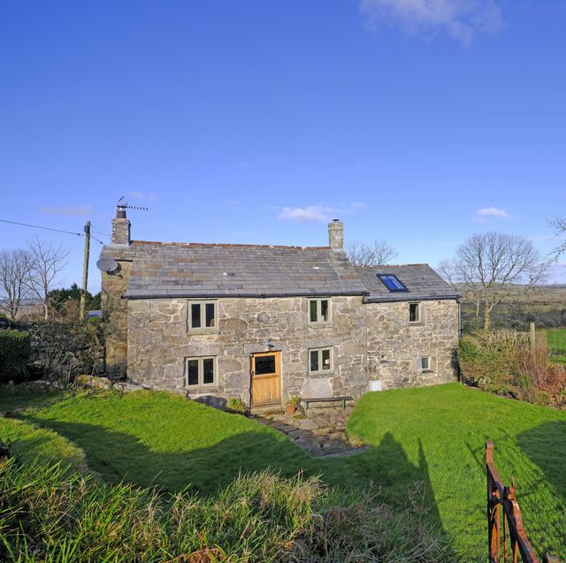 cottage from bbc gardener's world for sale in cornwall