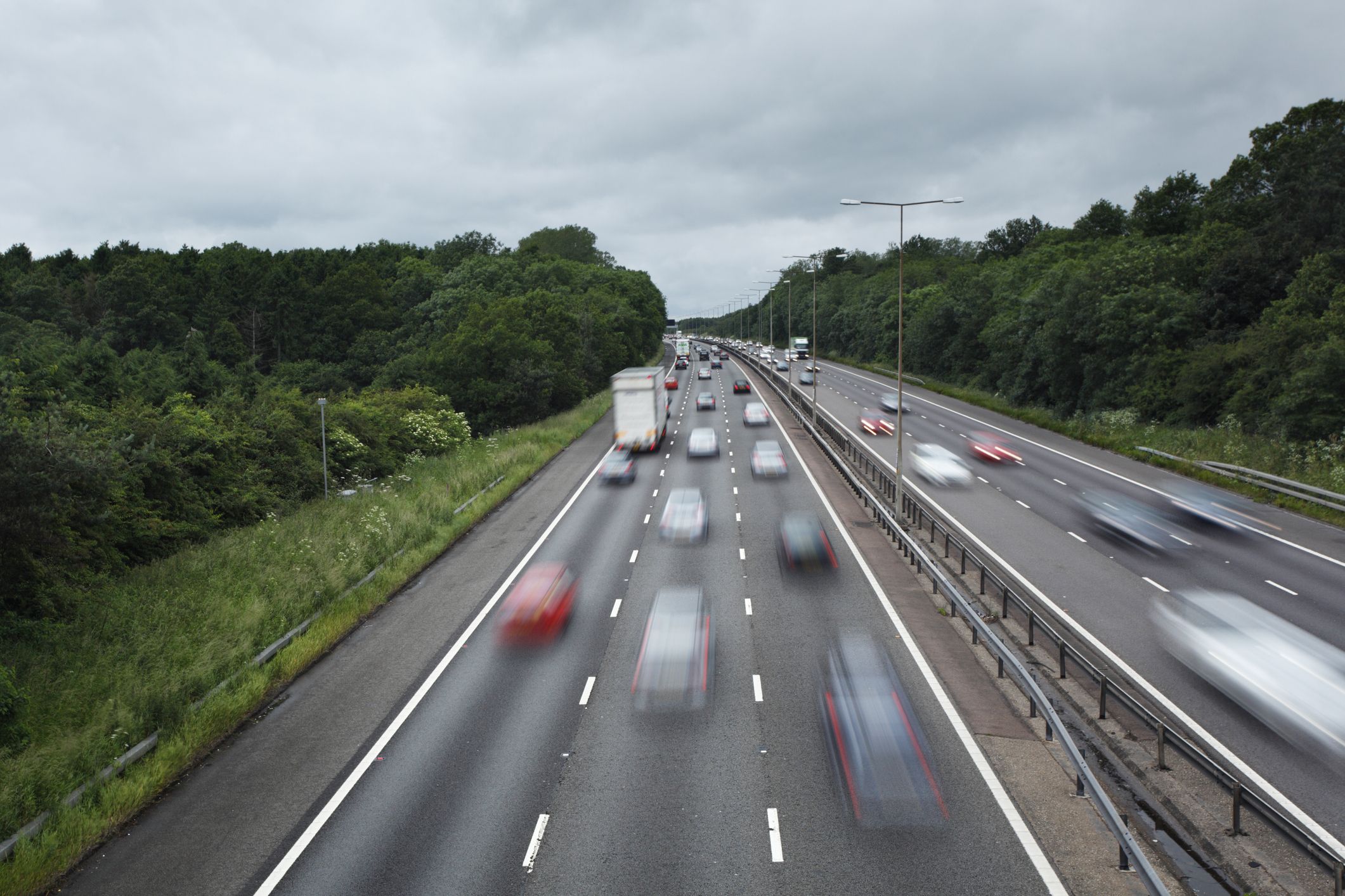 Seguridad Vial 2026: Triángulos Fuera, ¡Da la Bienvenida a la Innovadora  Señal V16 con Geolocalización!