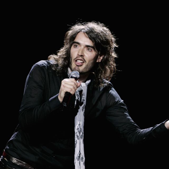 russell brand performs at the teenage cancer trust