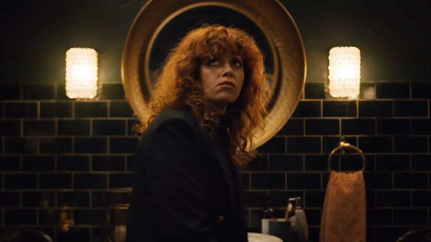 Netflix s Russian Doll here s Natasha Lyonne and Amy Poehler s