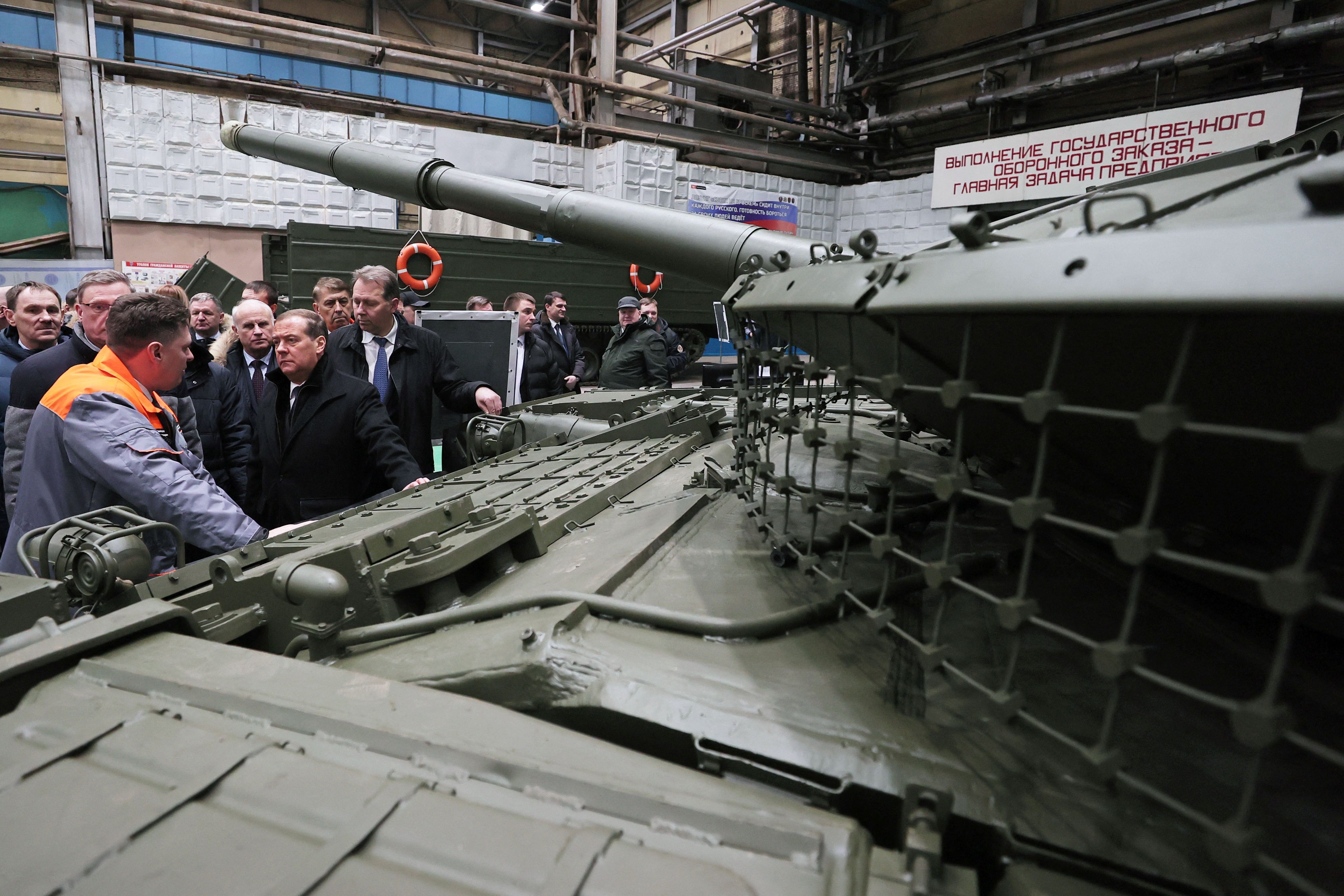 Russia Can Build 100 Tanks a Month, Retains Capacity to Replace