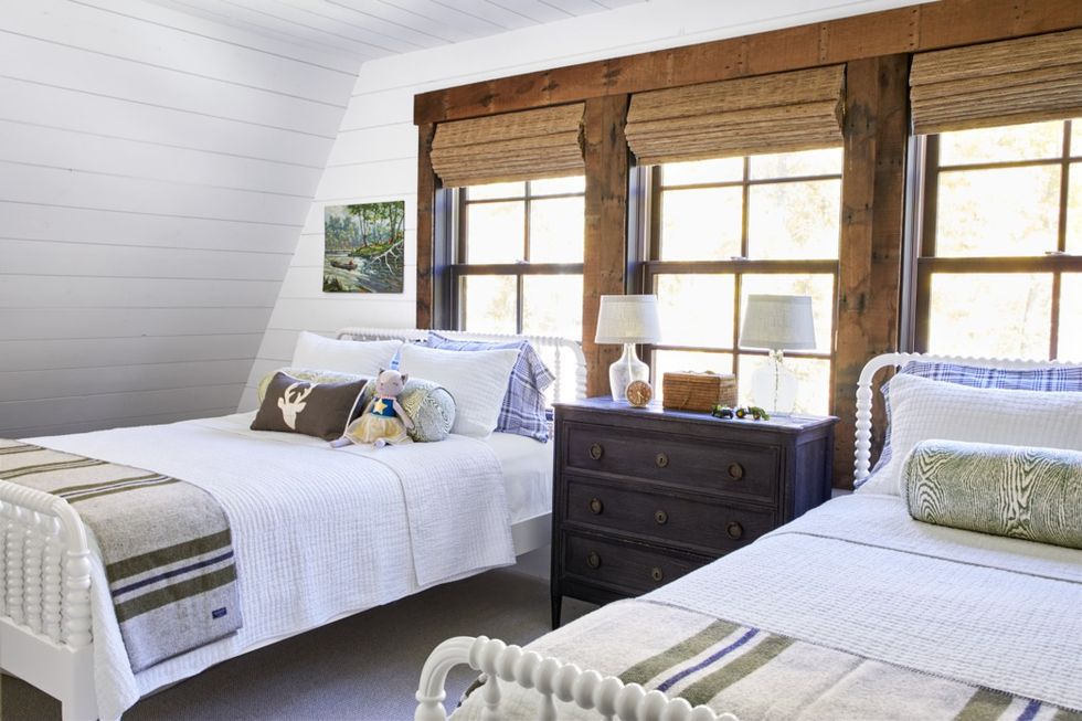 23 Rustic Bedroom Ideas - Rustic Bedroom Decorating Ideas
