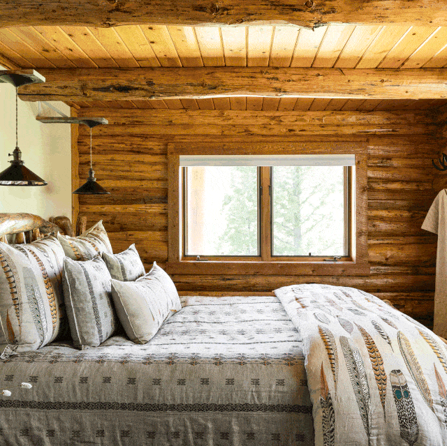 14 Rustic Bedroom Ideas - Rustic Decorating Tips for Bedrooms