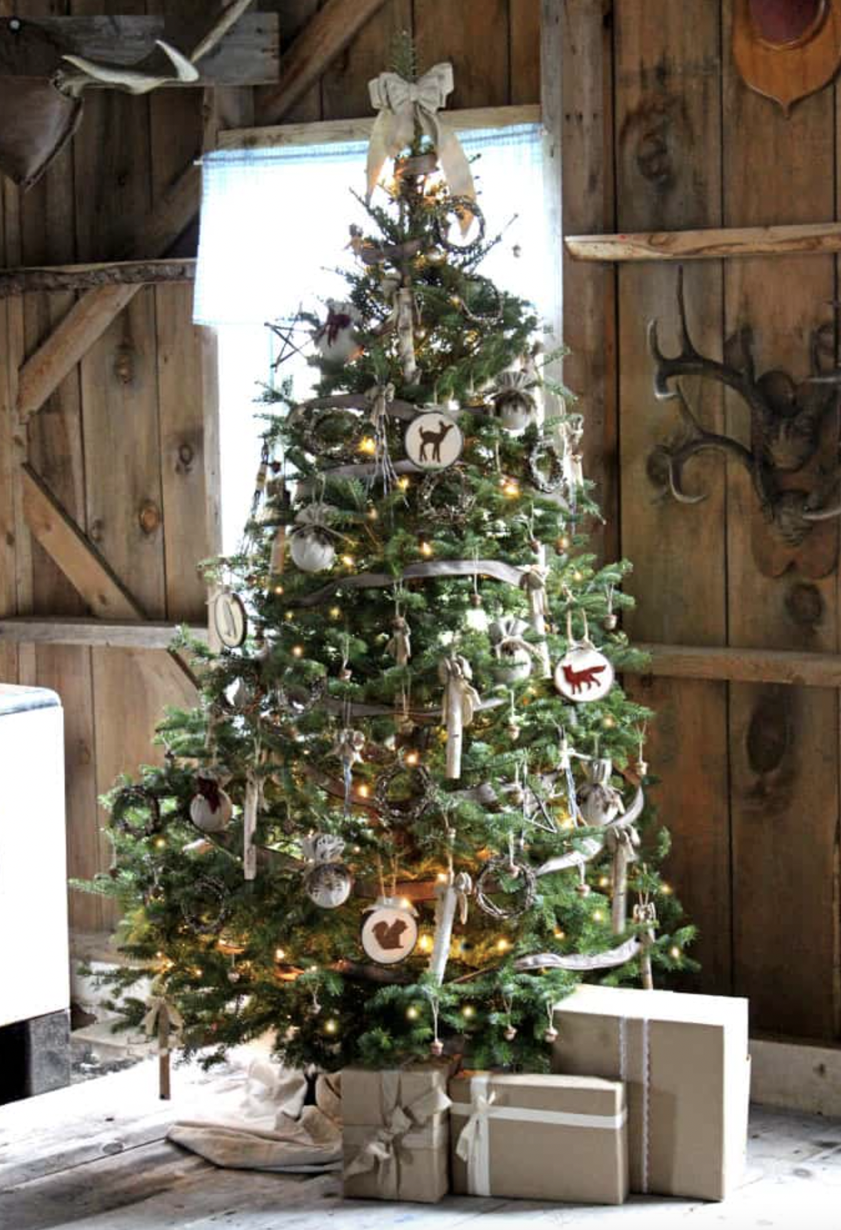 50 Best Rustic and Country Christmas Décor Ideas for Your Home
