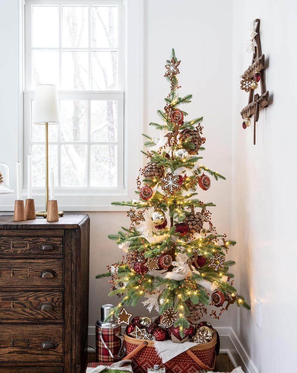 Minimalist Trees: Best Minimal Christmas Tree Ideas ~ Fresh Design Blog