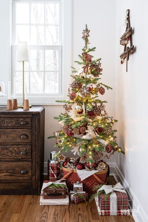 rustic christmas trees minimal gingerbread tree