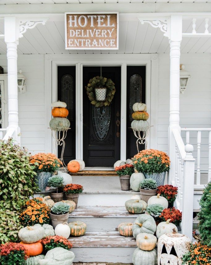 50 Best Outdoor Halloween Decorations and DIY Ideas of 2024