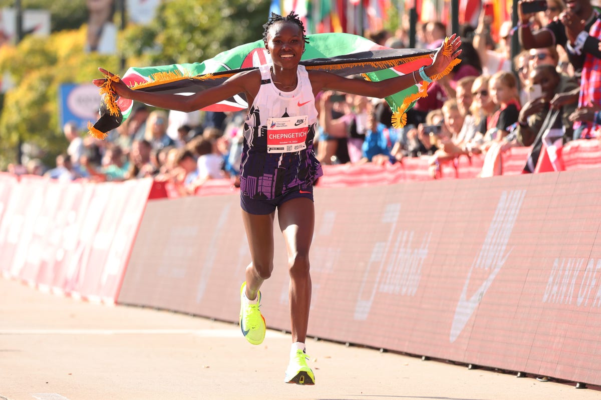 preview for Ester Navarrete, de la enfermería al maratón olímpico: "Desde que soy madre, no pongo tantos peros"