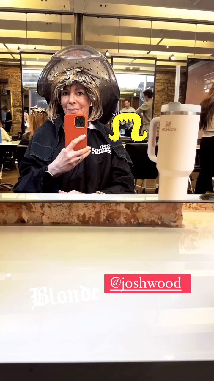 Рут Лэнгсфорд из Loose Women делится результатами парикмахерской на фоне новостей о разводе