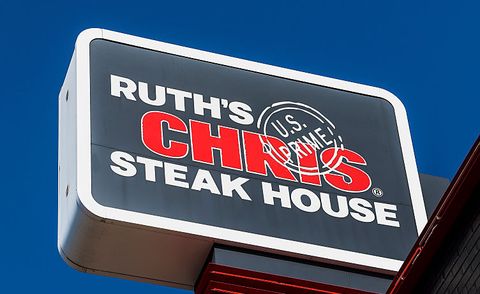 ruth's chris steak house, sign and logo