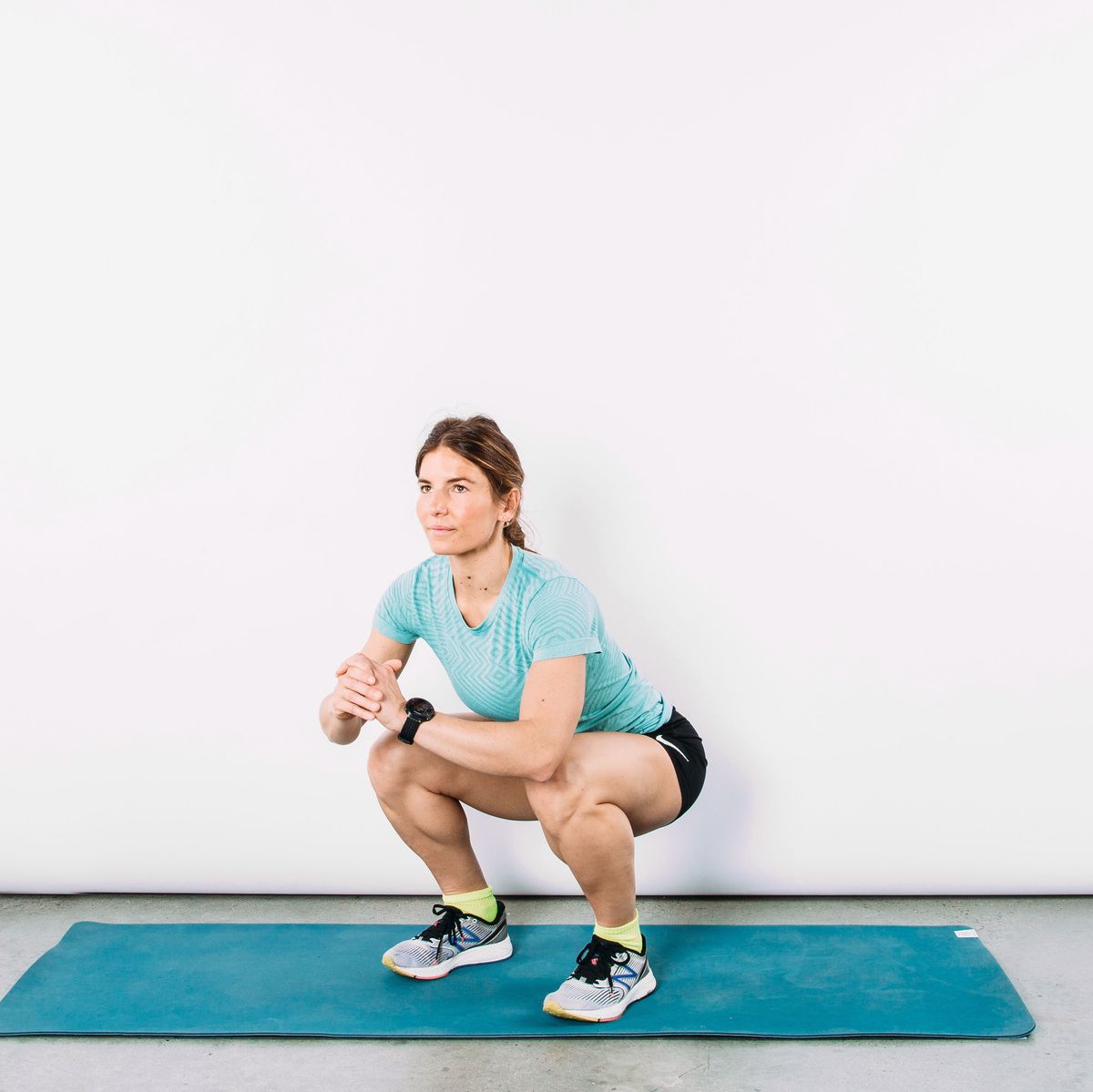 how to do a squat