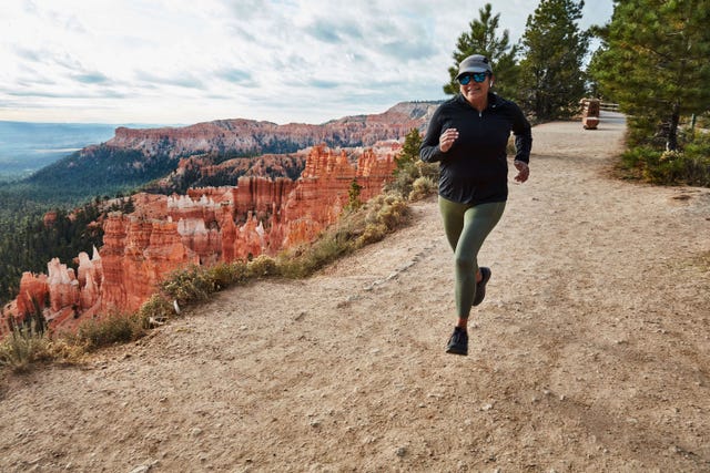 Trail, Outdoor recreation, Recreation, Canyon, Wilderness, Running, Tree, Mountain, Landscape, Ultramarathon, 
