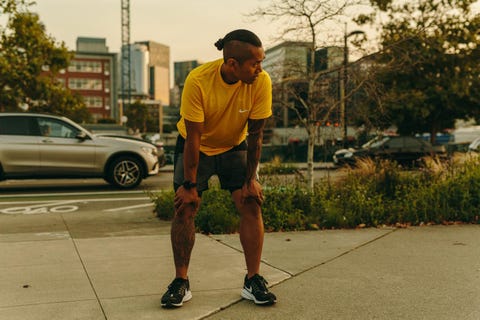 runner stopped during run to take a break