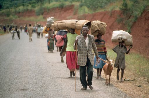 Rwandans Refugees Arriving at Benaco Camp, Tanzania