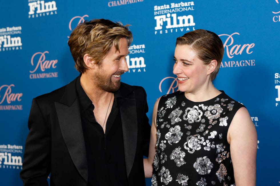 santa barbara, california january 13 l r ryan gosling and greta gerwig attend the 39th annual santa barbara international film festival 16th annual kirk douglas award for excellence in film honoring ryan gosling at ritz carlton bacara resort spa on january 13, 2024 in santa barbara, california photo by ruby wallaugetty images