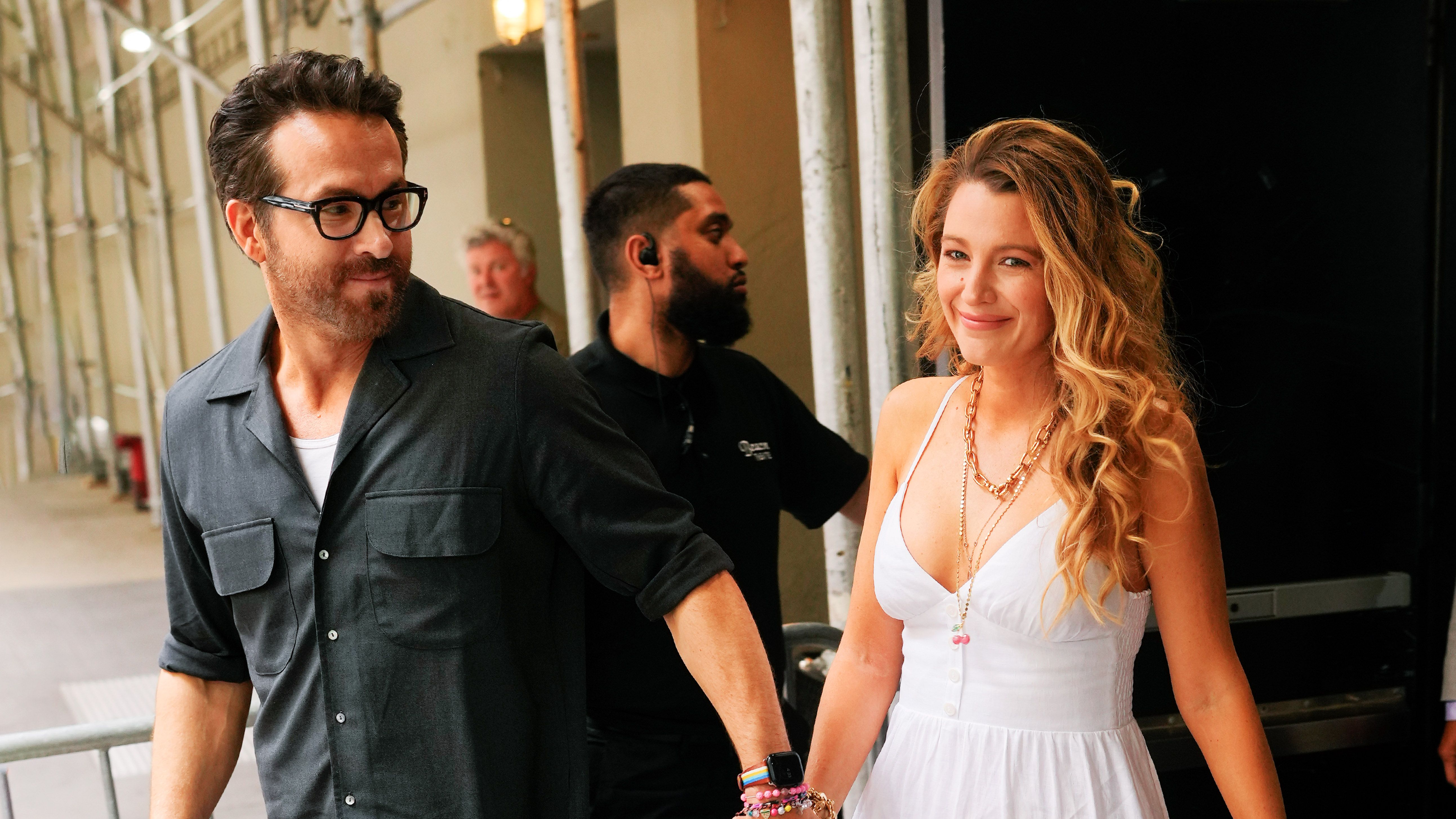 https://hips.hearstapps.com/hmg-prod/images/ryan-reynolds-and-blake-lively-depart-the-beacon-hotel-on-news-photo-1668789970.jpg?crop=1xw:0.72717xh;center,top