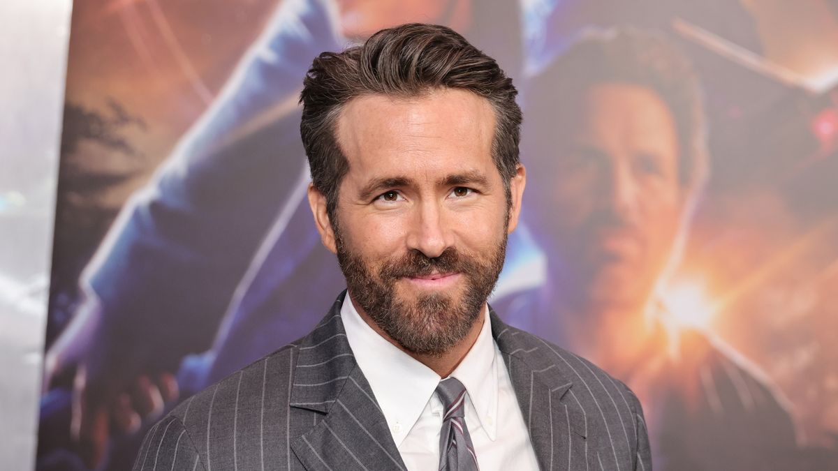 preview for Ryan Reynolds Doesn't Know How to Explain Kissing Scenes to His Kids!