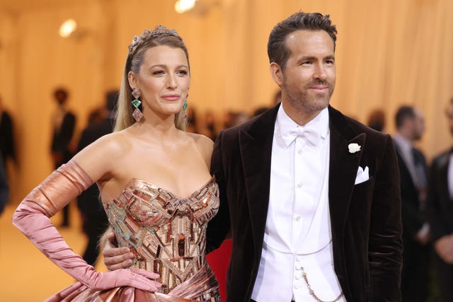 blake lively y ryan reynolds se reparten asi la paternidad