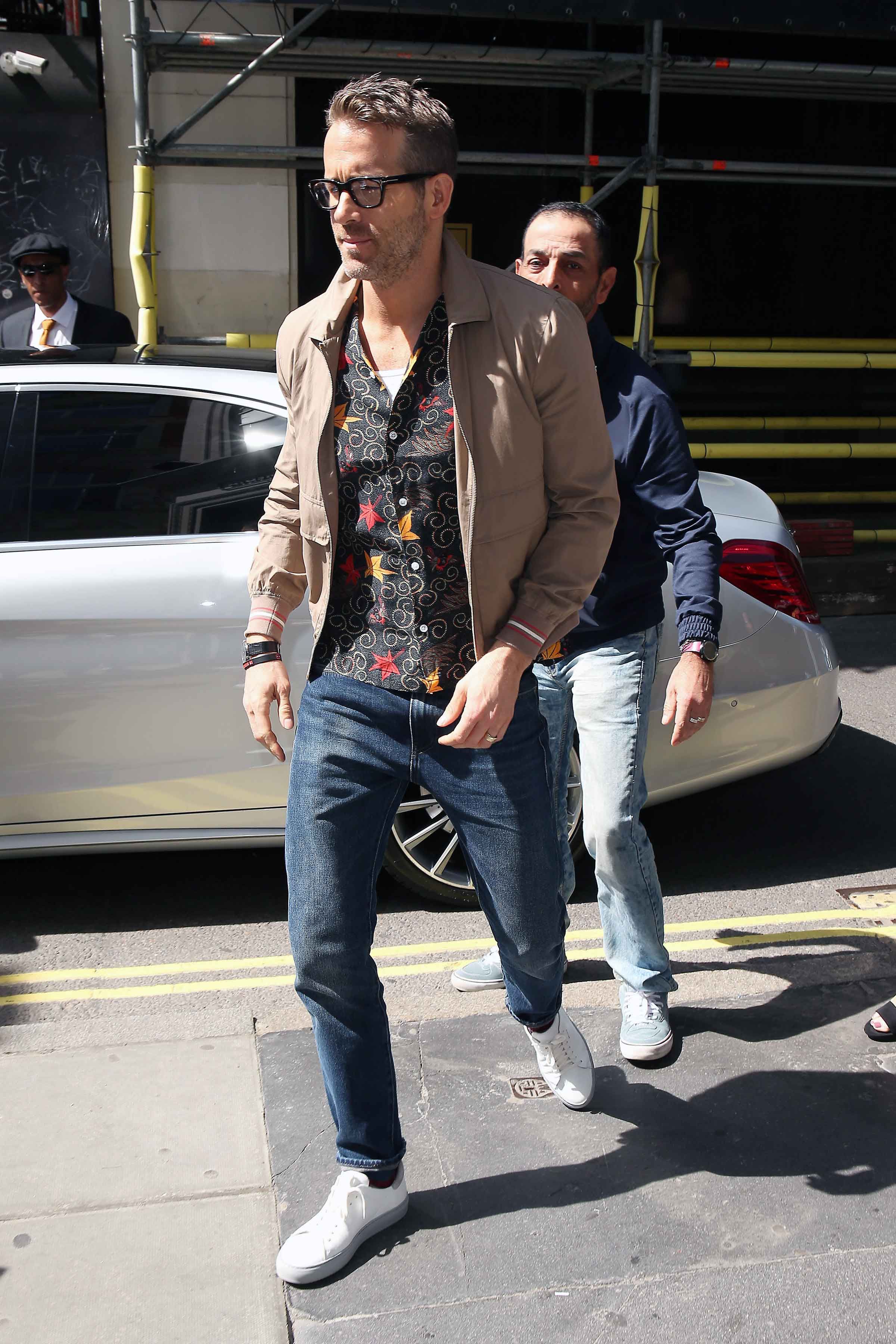 Can anyone identify this jacket Ryan Reynolds is wearing? :  r/malefashionadvice