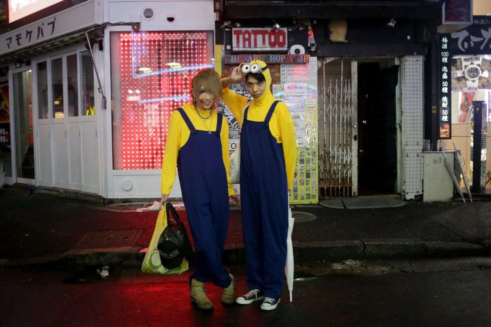 couples halloween costumes minions despicable me