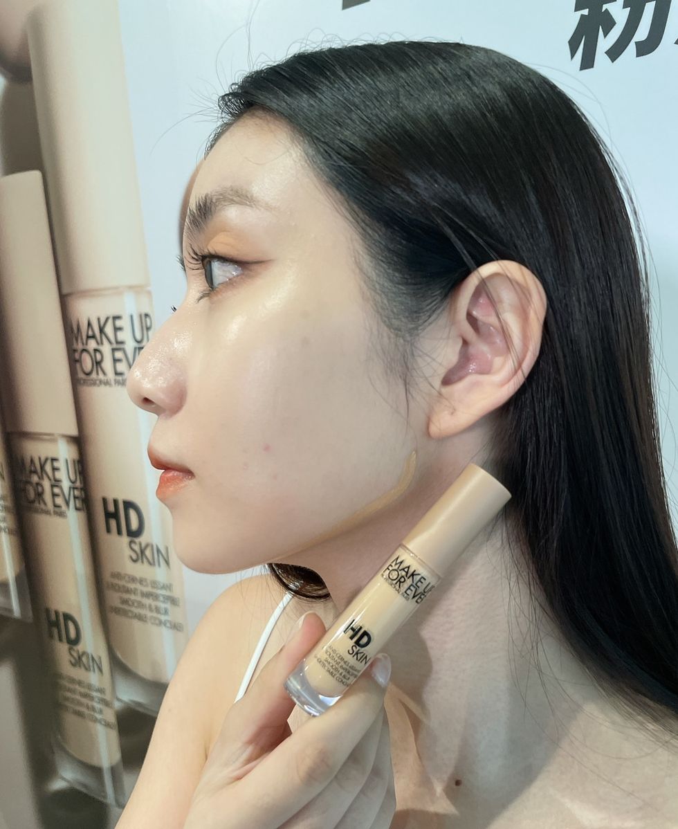 韓國彩妝師親授1＋1底妝技巧！先遮瑕後粉底上妝步驟打造自然裸透妝容