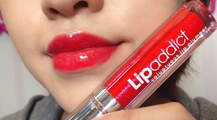 Lip, Red, Lipstick, Lip gloss, Cosmetics, Skin, Beauty, Mouth, Lip care, Cheek, 