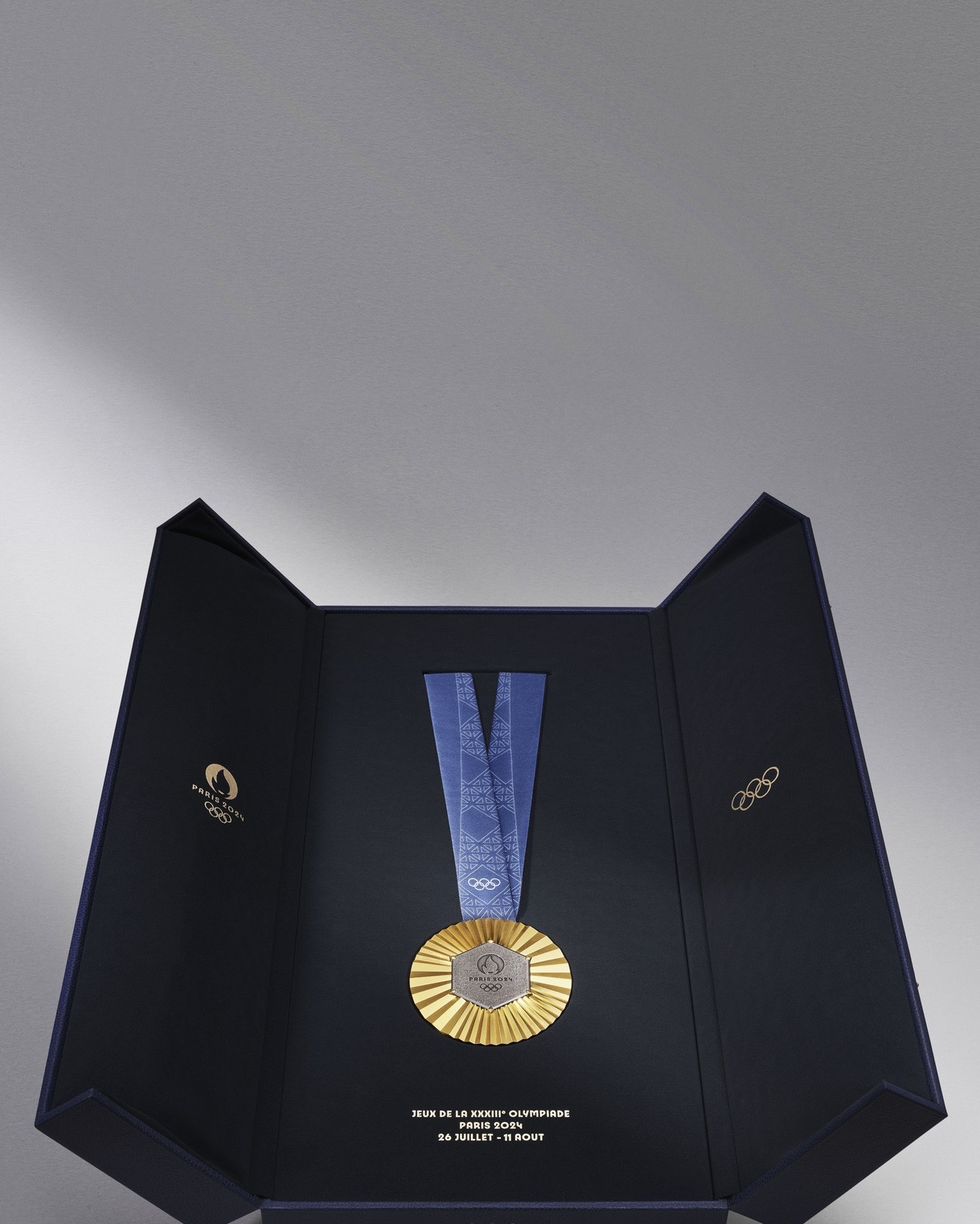 2024巴黎奧運獎牌細節搶先看！法國皇室御用珠寶商chaumet操刀，靈感源自「它」
