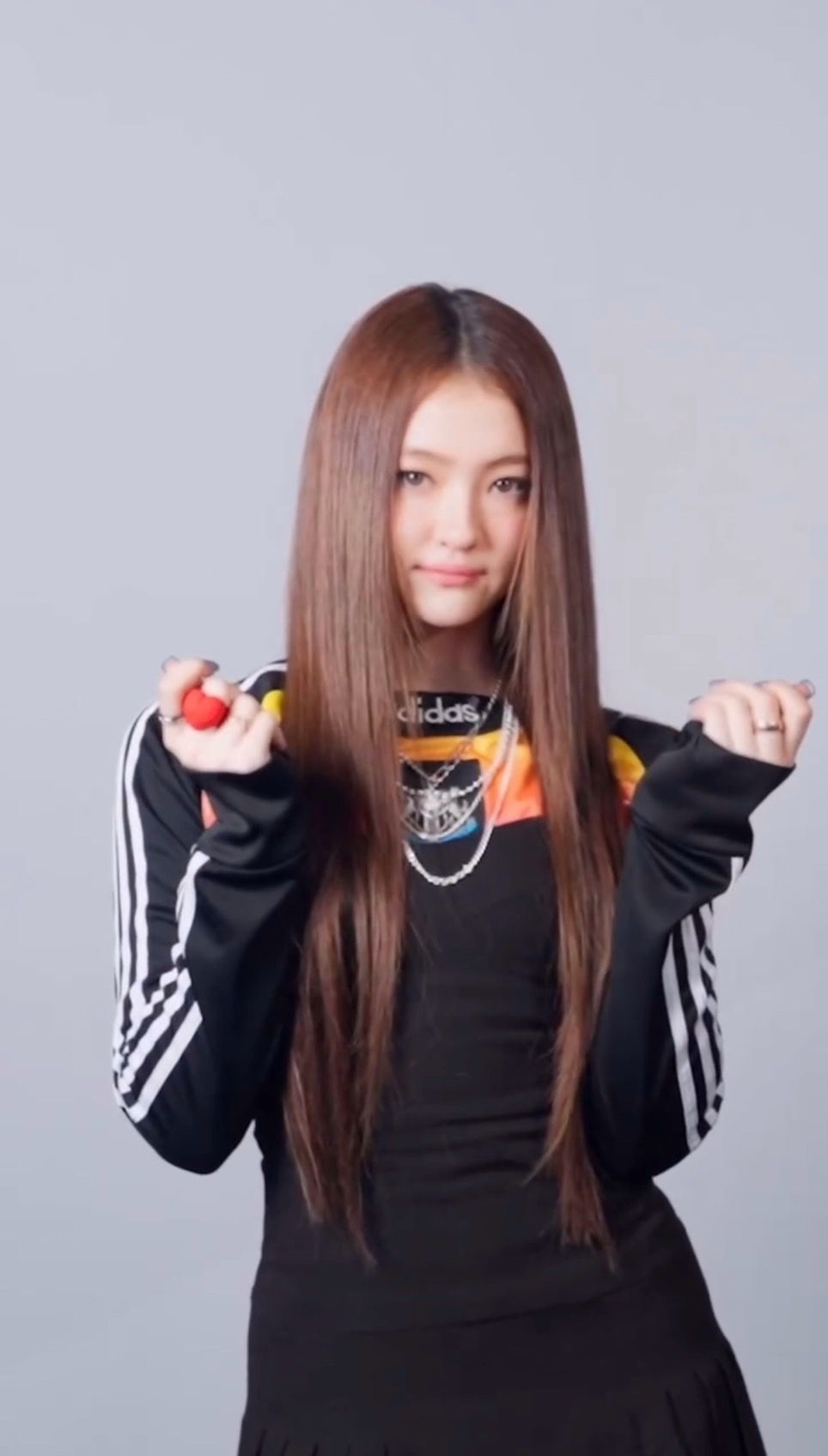 アイドル MEOVV MEOVV（ミヤオ）メンバーのプロフィールとビジュアルを総覧