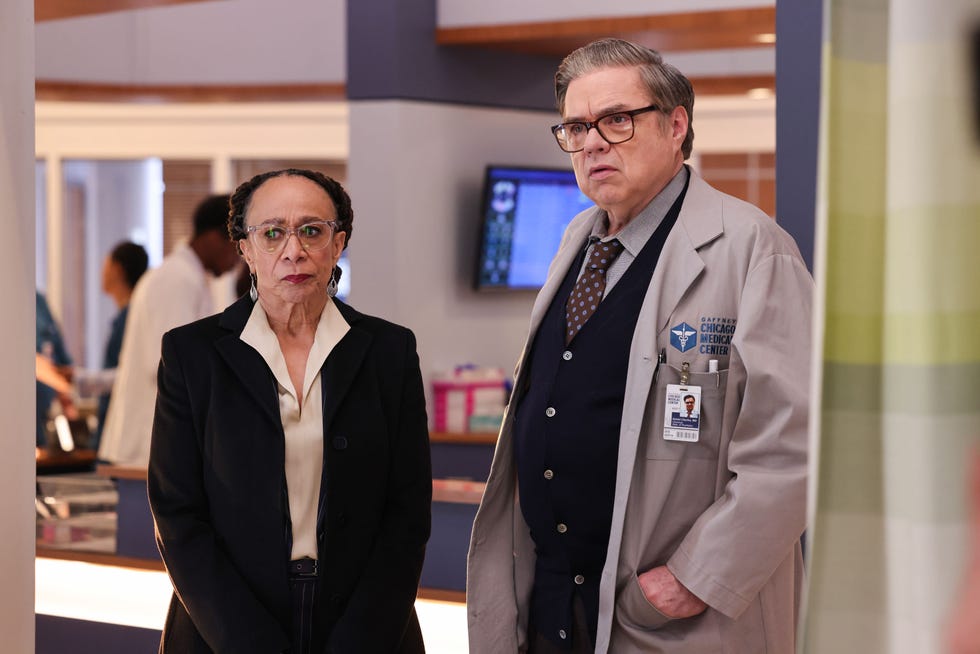 s epatha merkerson, oliver platt, chicago med