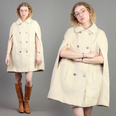 Clothing, Coat, Outerwear, Trench coat, Overcoat, Fashion, Beige, Sleeve, Neck, Collar, 