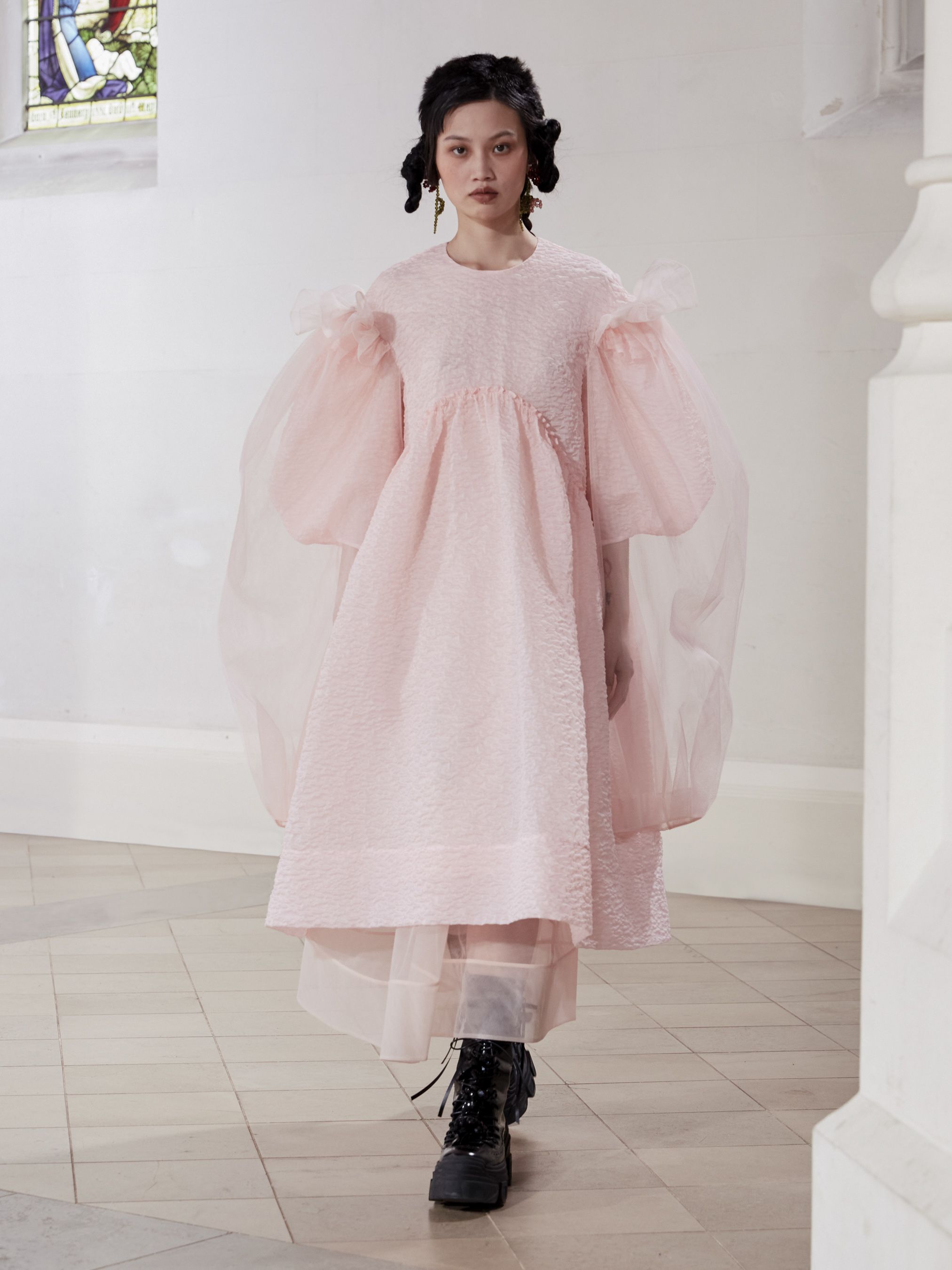 SIMONE ROCHA（シモーネ ロシャ）｜2021-22秋冬コレクション