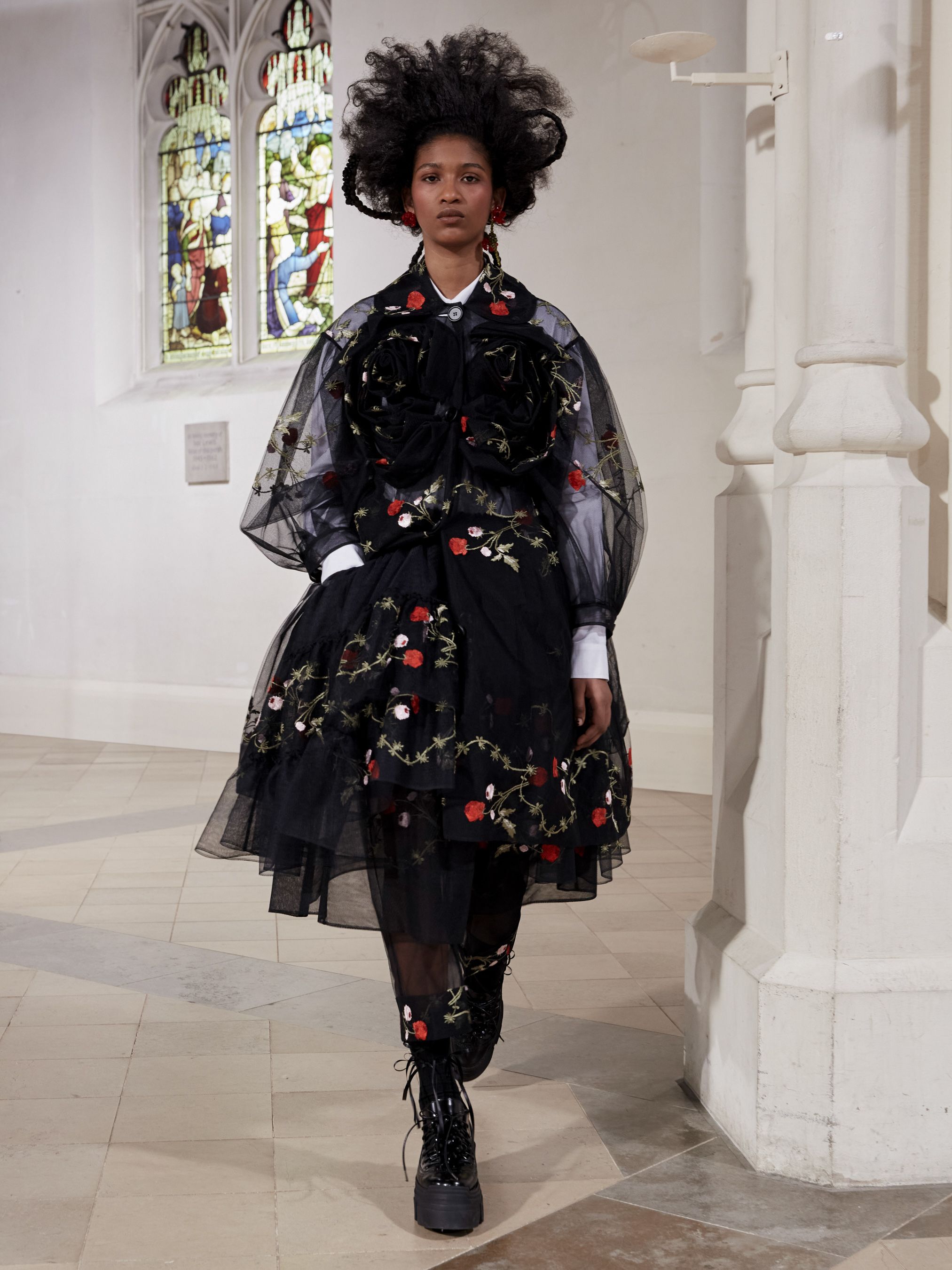 SIMONE ROCHA（シモーネ ロシャ）｜2021-22秋冬コレクション