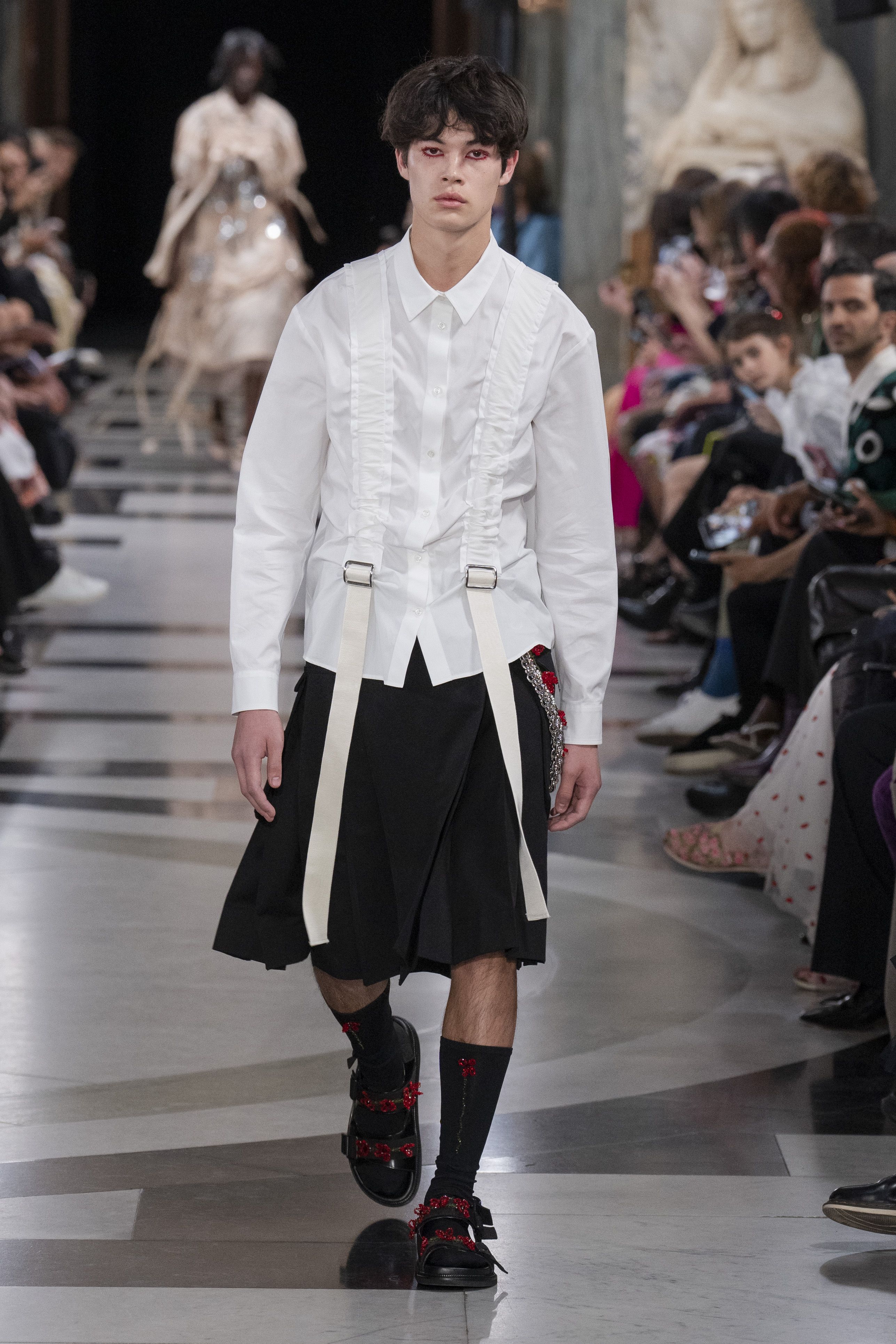 シモーネ ロシャ（SIMONE ROCHA）」2023春夏コレクション