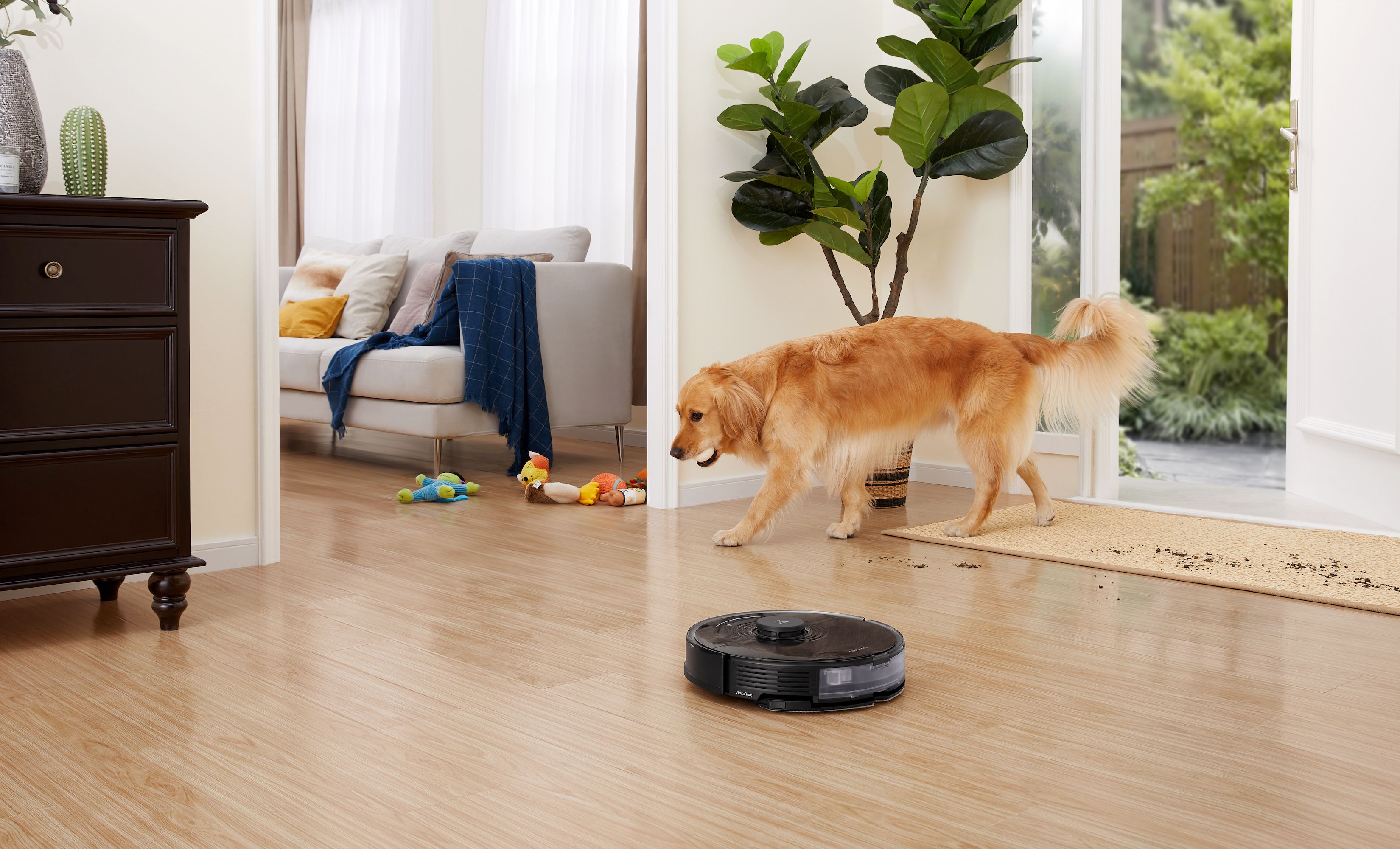 Our Top 5 Favorite Cleaning Gadgets for Pet Owners 