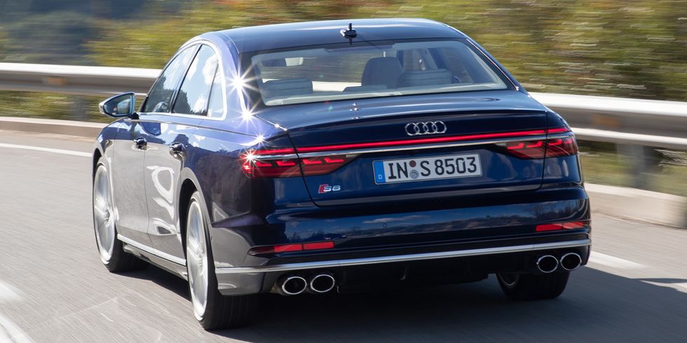Audi S8 2019 - trasera en carretera