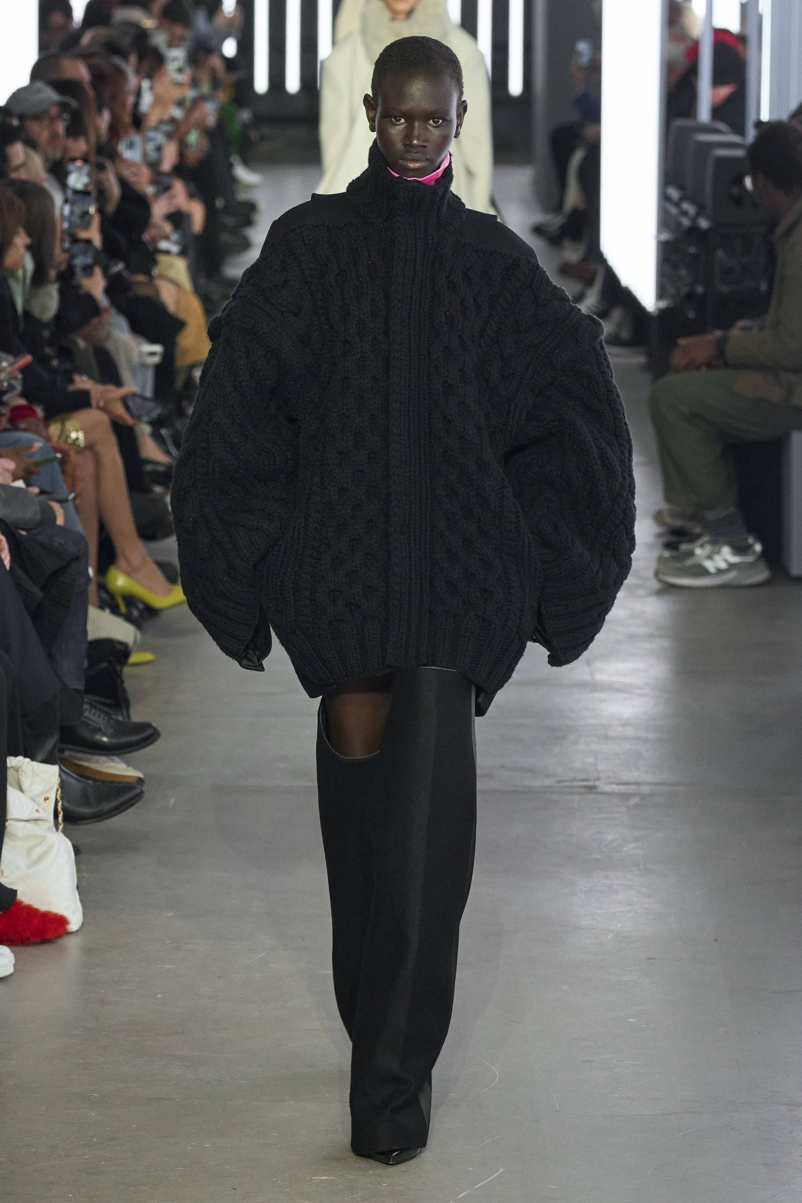 サカイ（SACAI）2024-25秋冬コレクション | ファッション | ELLE