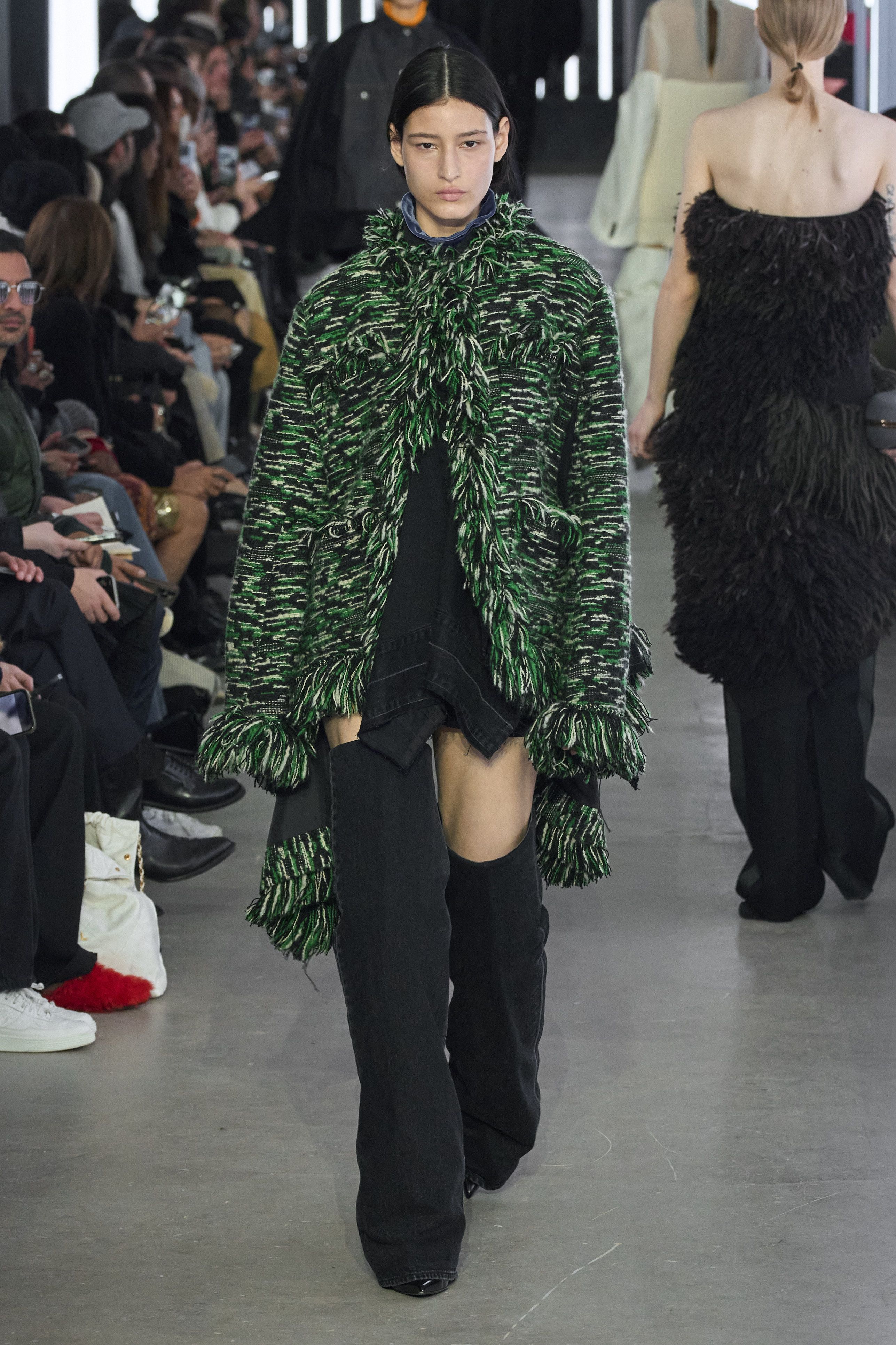 サカイ(SACAI)2024-25秋冬コレクション | ファッション | ELLE サカイ(SACAI)2024-25秋冬コレクション | ファッション | ELLE